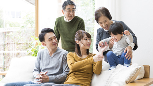 子供や孫と一緒に暮らすことができ、日々の楽しみと安心が得られる