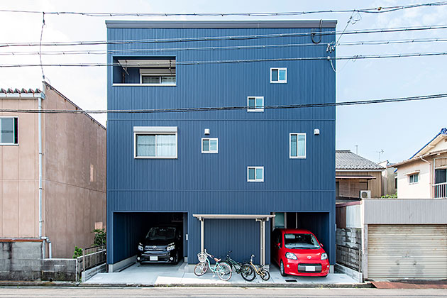 3階建てのガレージハウス。敷地を生かした家づくり